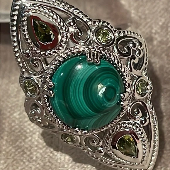SOUTH African Malachite Cz Peridot Ring - Picture 8 of 8